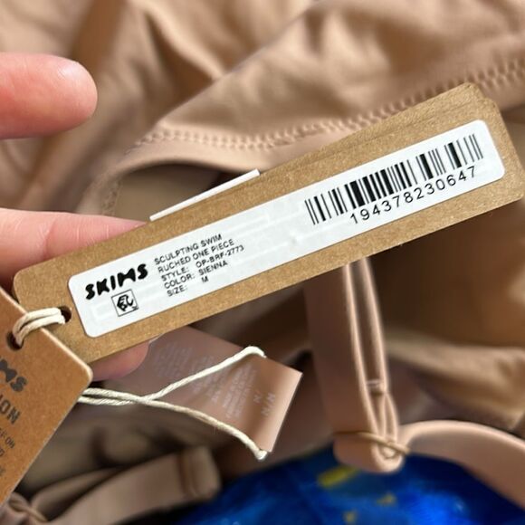 NWT SKIMS Sculpting Swim Ruched One Piece Swimsuit Sienna - Picture 6 of 6